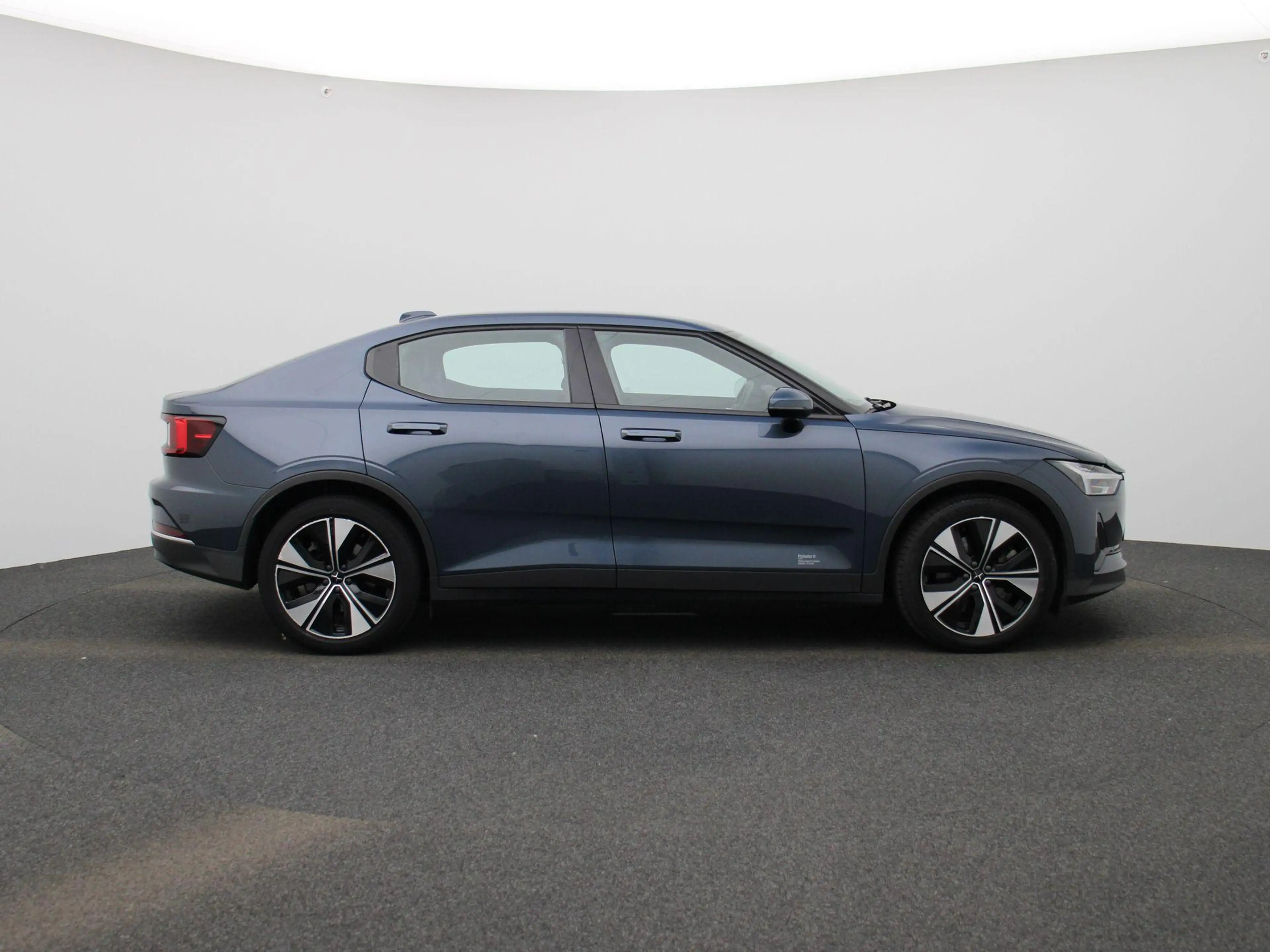 Polestar 2 Standard Range Single Motor — photo 6