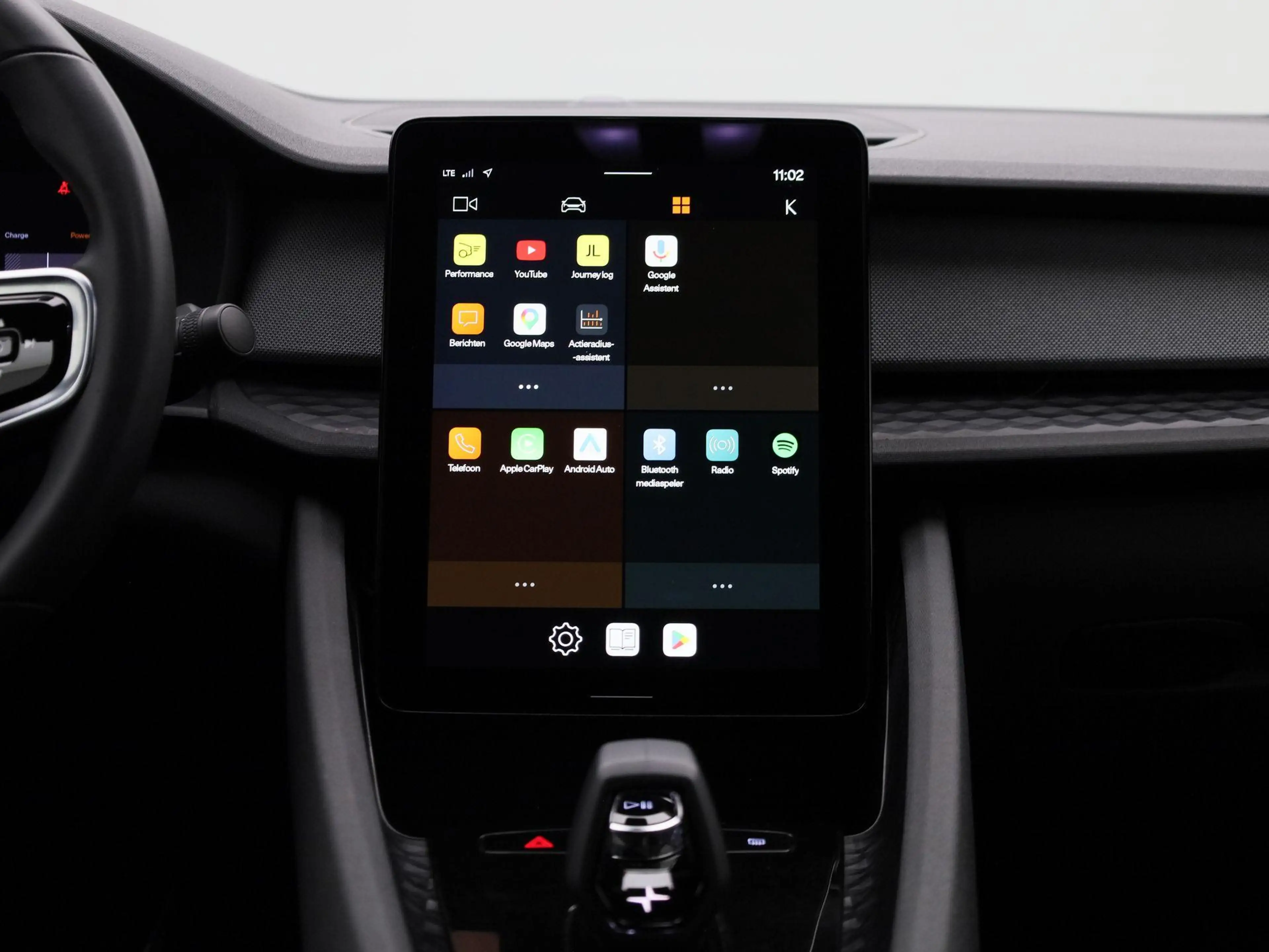 Polestar 2 Standard Range Single Motor — photo 9