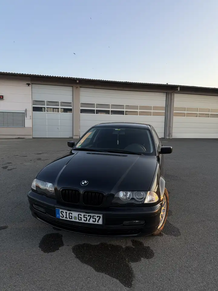 BMW 318i, foto 2