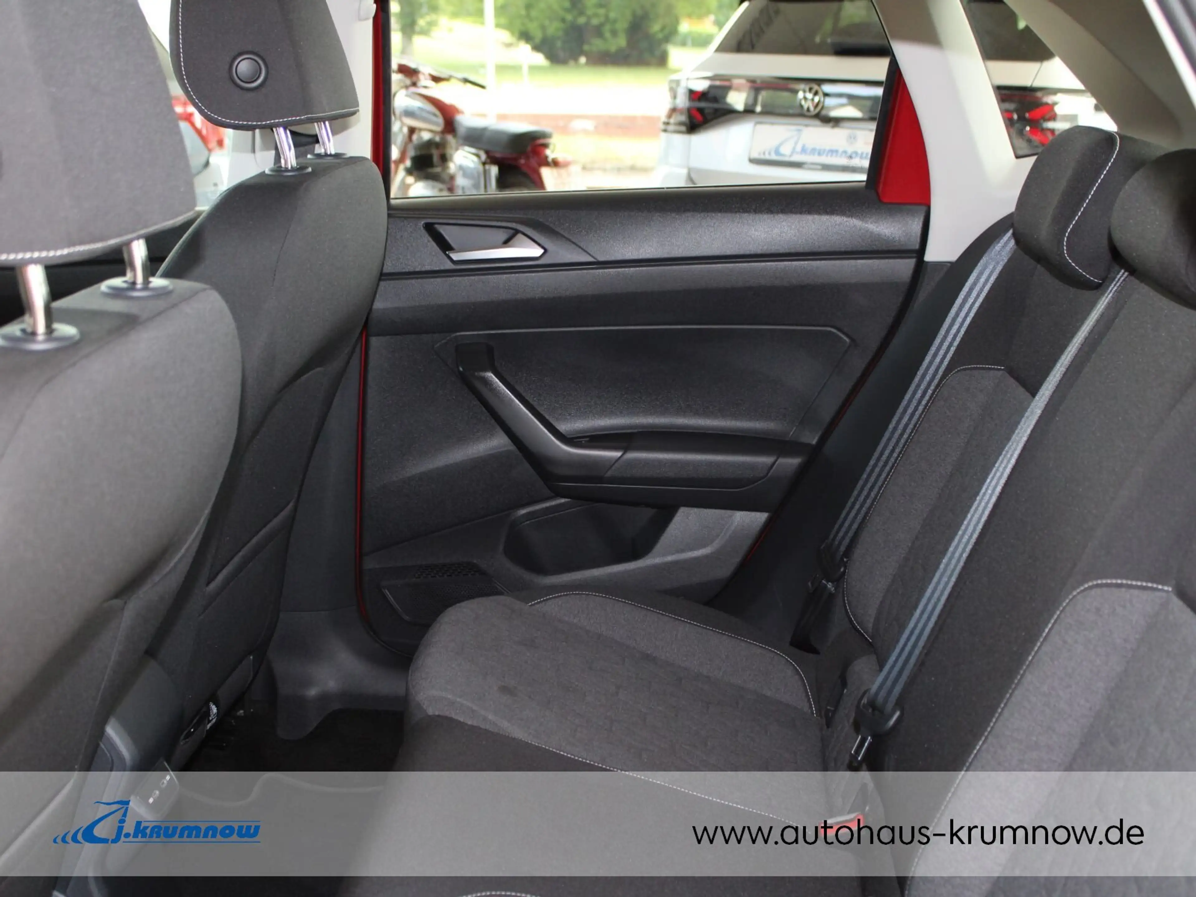 Volkswagen Polo Move 1.0 TSI OPF LED+App-connect+DAB Klima/Park-Assist./Sitzhzg./MF-Lenkrad/BC/Tempomat/L-R Sensor/eFH. — photo 6