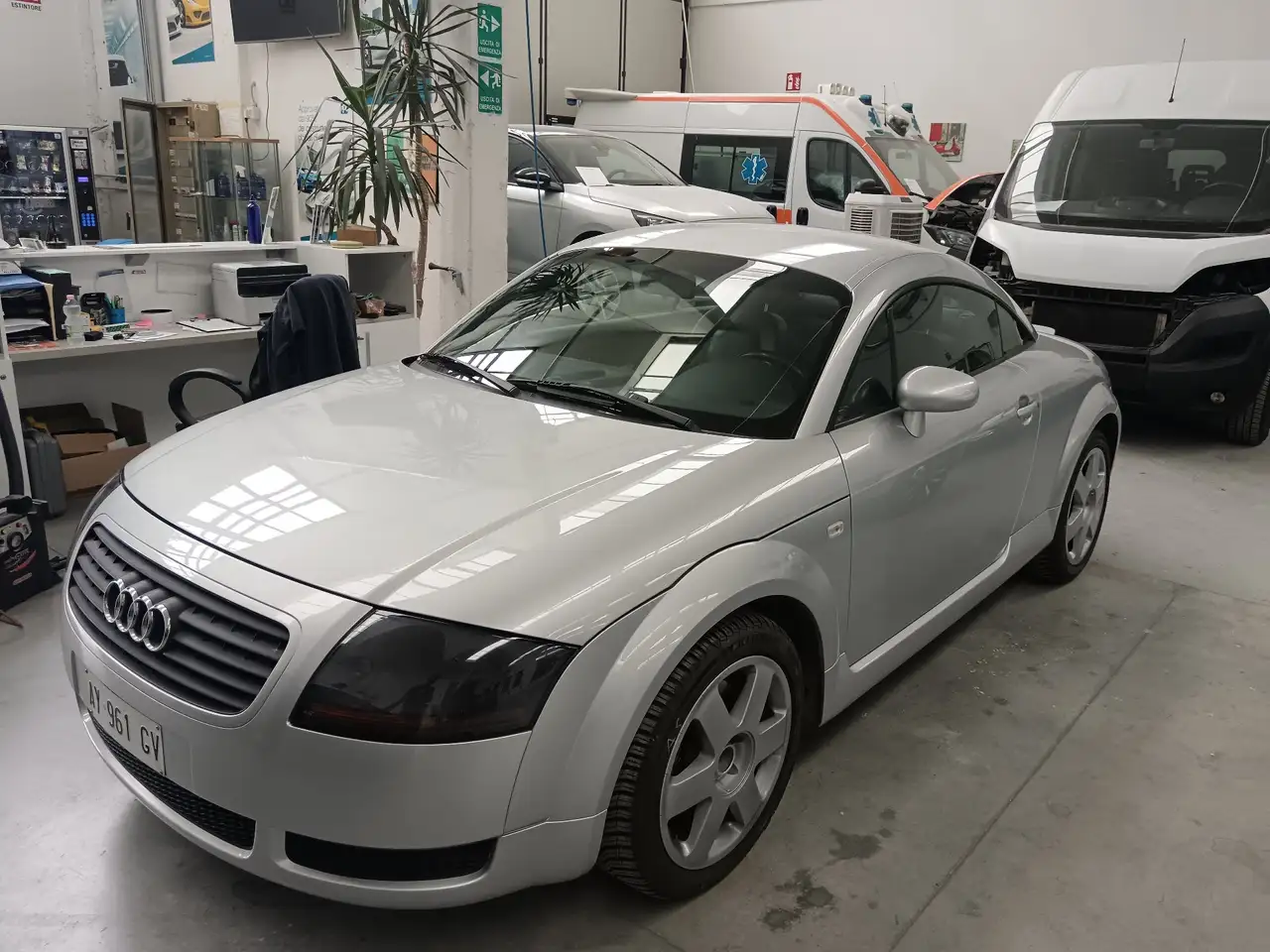 Audi TT 1.8t, foto 1