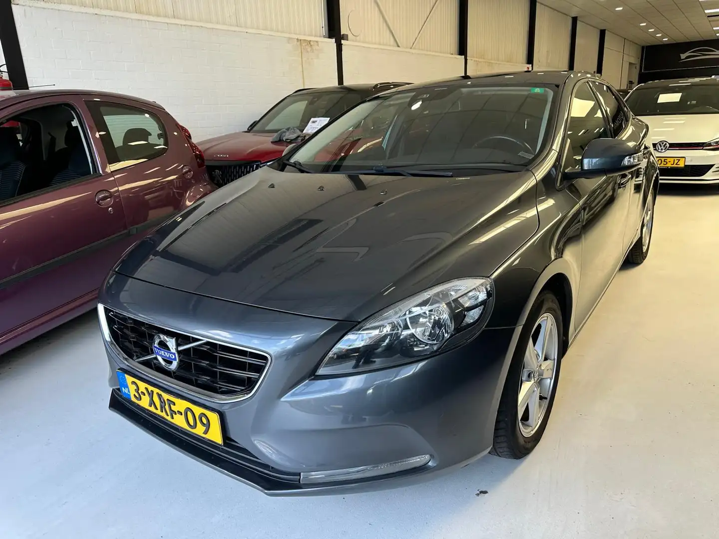 Volvo V40 1.6 T3 Summum PANORAMA/APK GELDIG 05-06-2026 Gri - 2