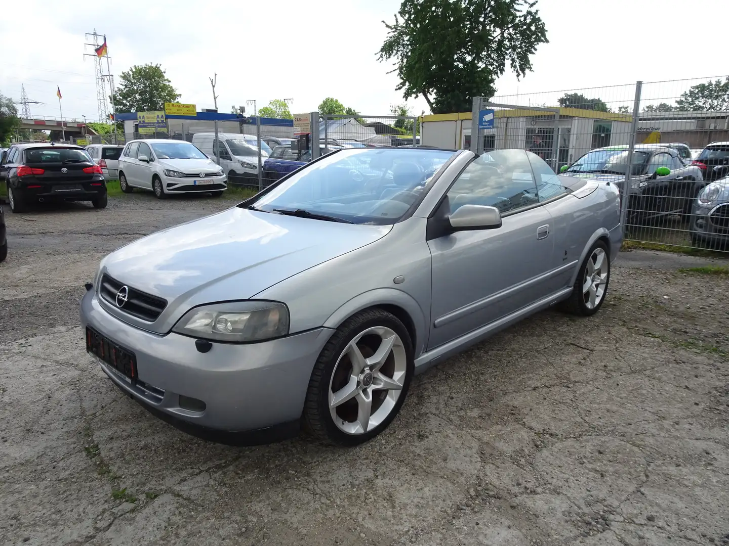 Opel Astra 2.2 16V Cabrio Automatik Vollleder Silber - 2