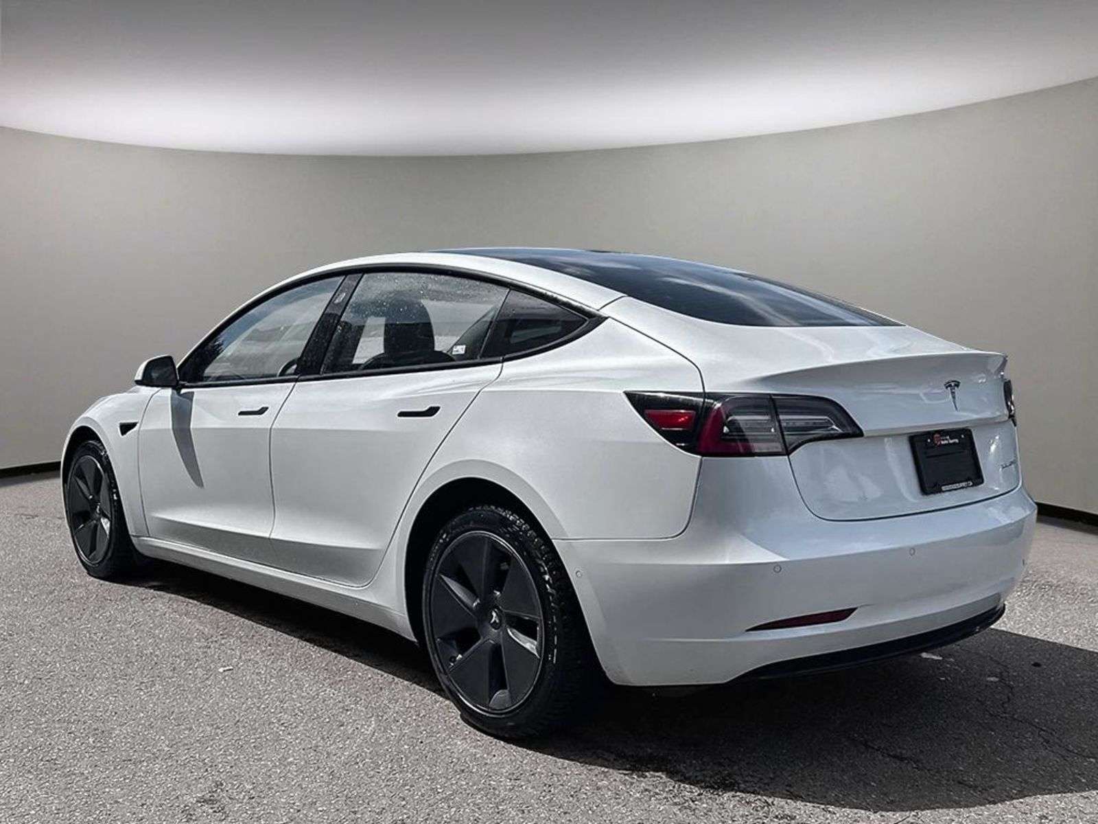 2022 Tesla Model 3 Long Range + AWD/PANO GLASS ROOF/LEATHER/NAVI/REAR — снимка 1