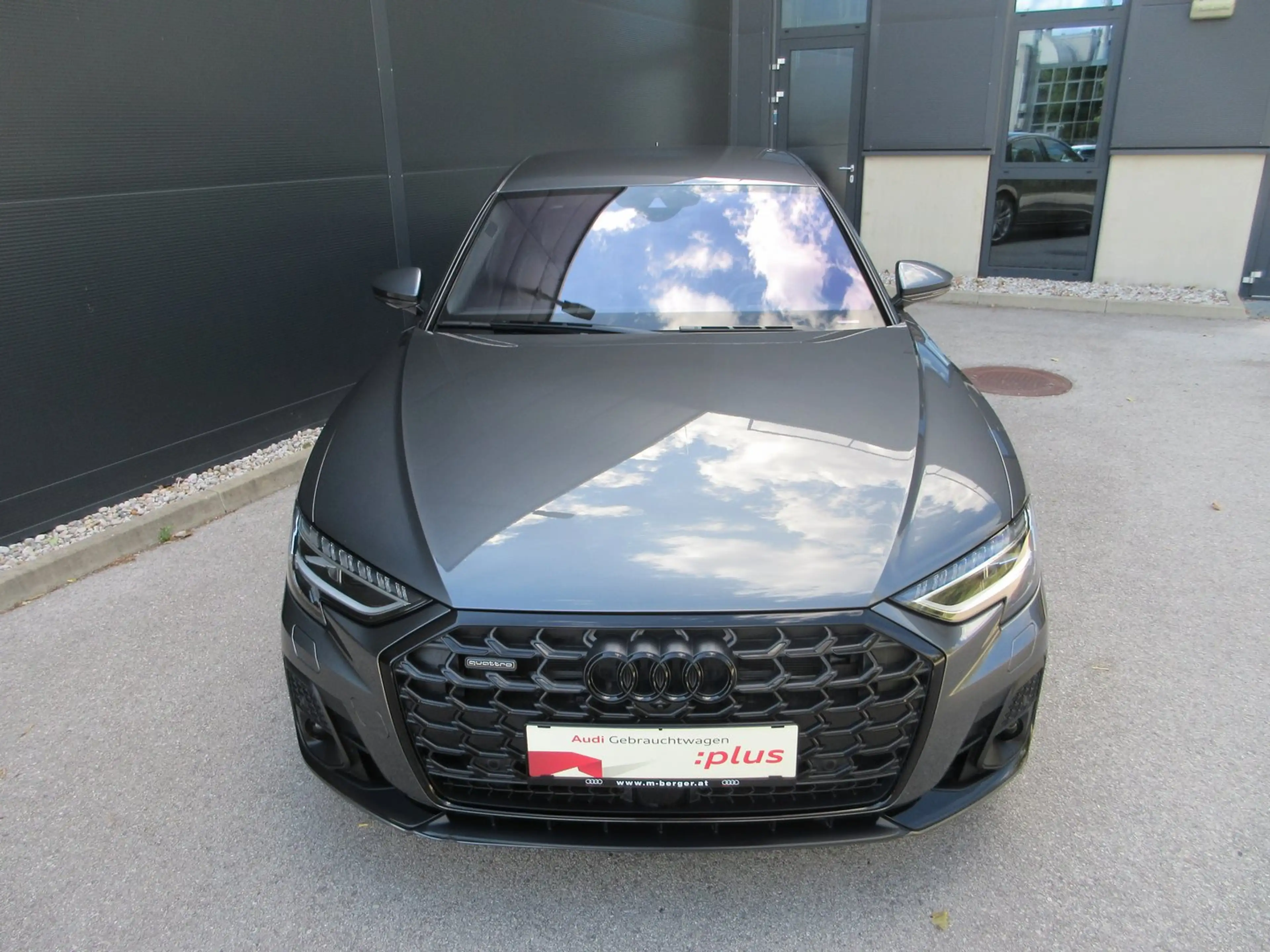Audi A8 60 TFSI e quattro — photo 5
