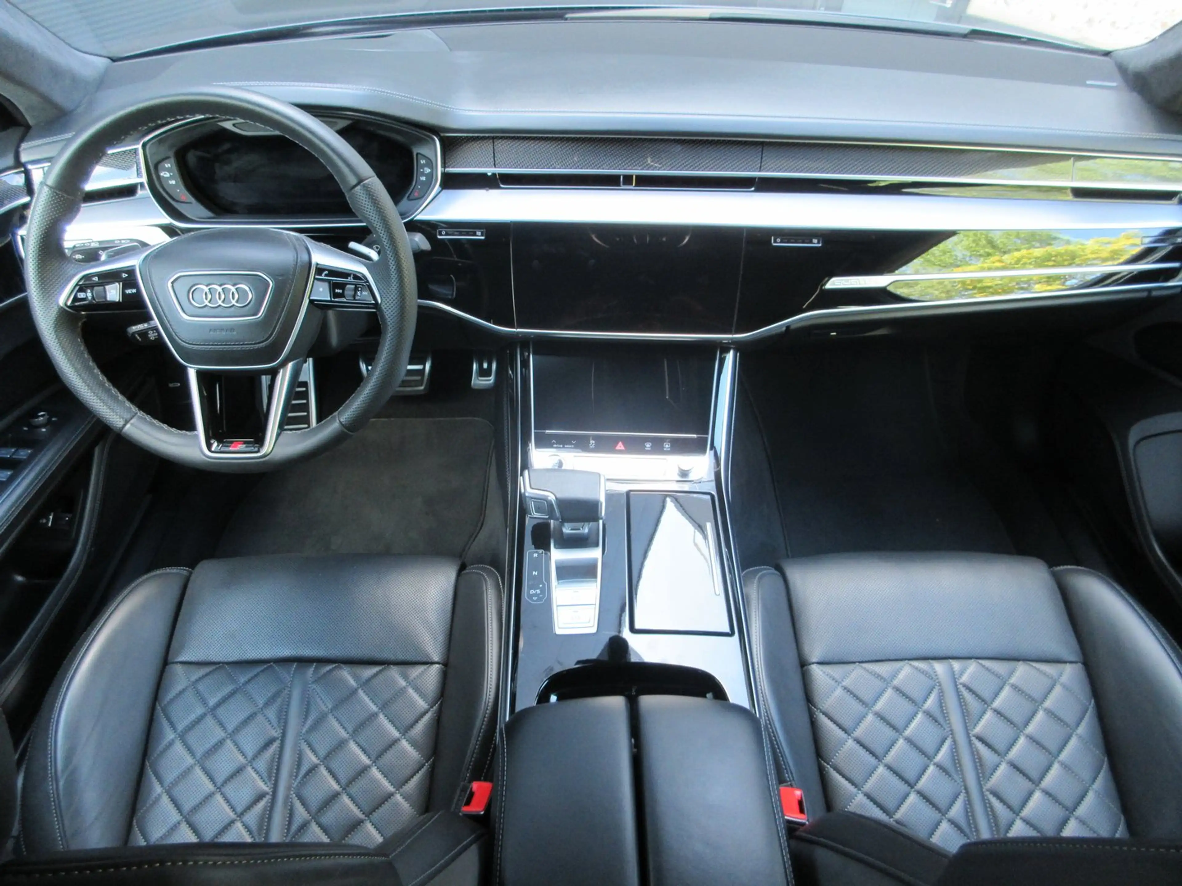 Audi A8 60 TFSI e quattro — photo 13