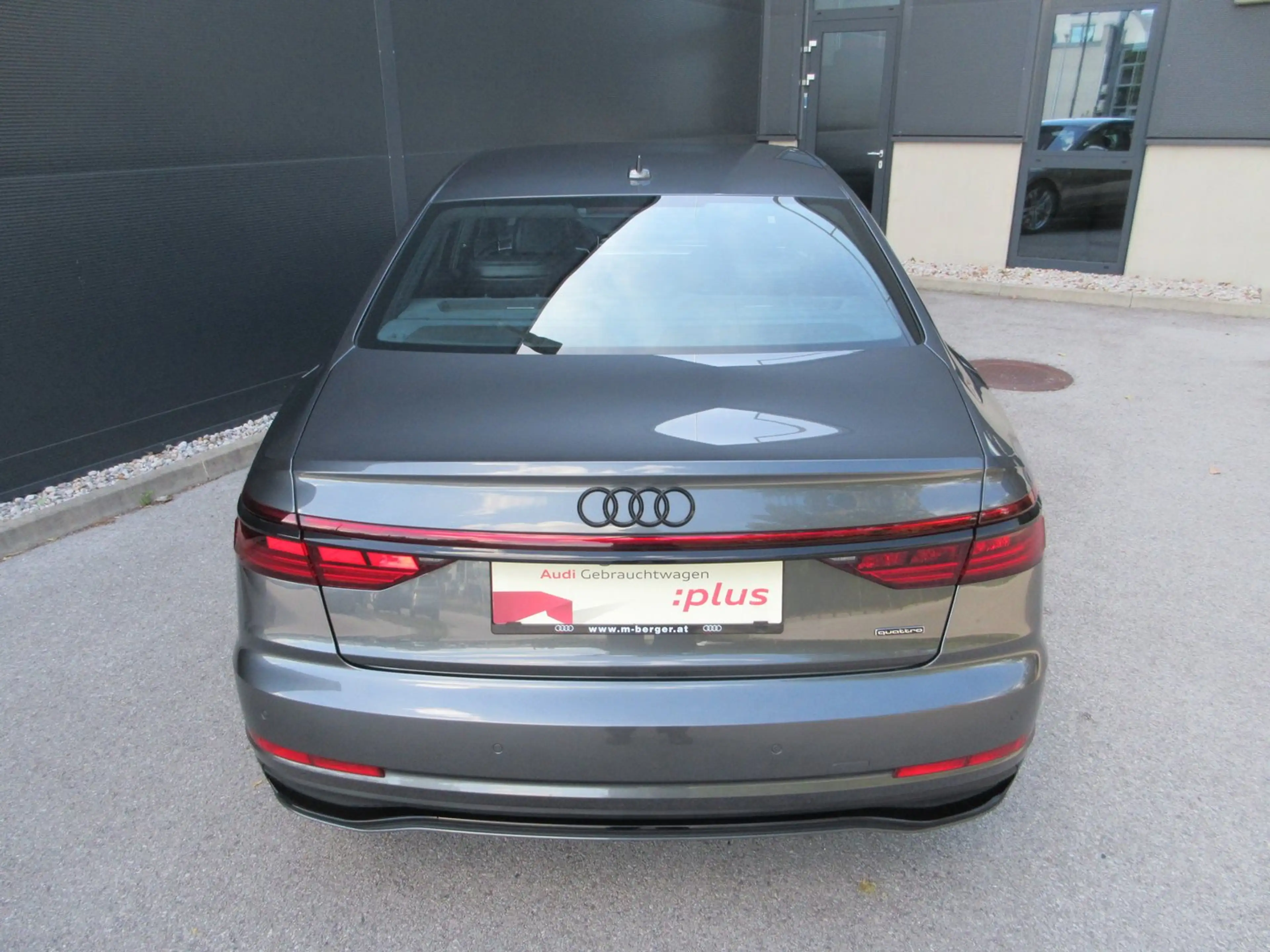 Audi A8 60 TFSI e quattro — photo 10