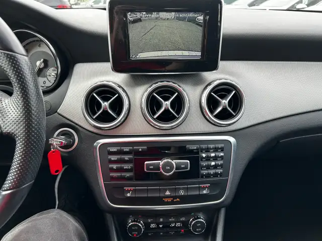 Mercedes-Benz Gla view 14