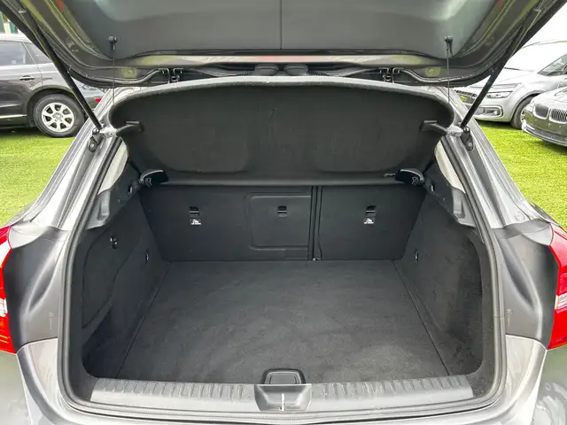 Mercedes-Benz Gla view 9