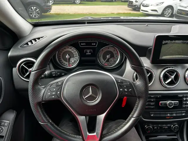 Mercedes-Benz Gla view 13