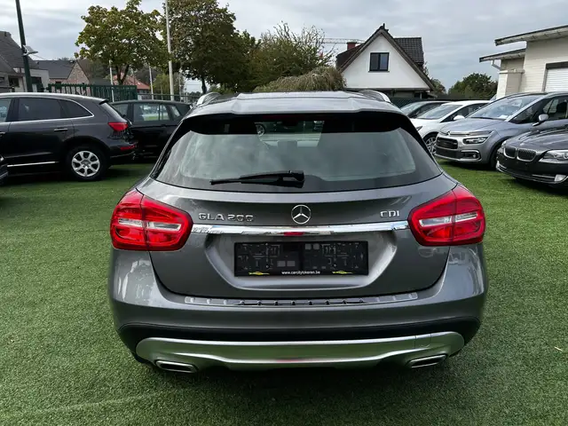 Mercedes-Benz Gla view 6