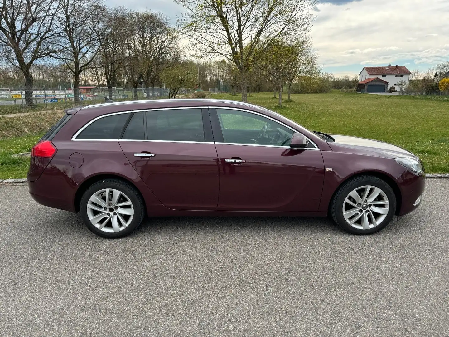 Opel Insignia A 2.0 CDTI Sports Tourer Innovation Rouge - 2