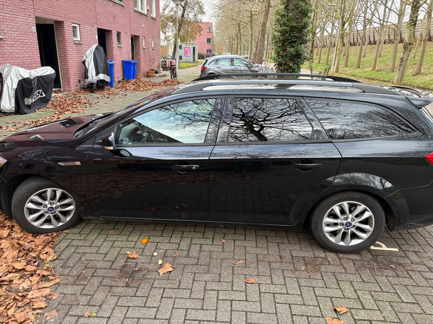 Ford Mondeo Mondeo 1.6 EcoB. Lease Ti. Blauw - 1