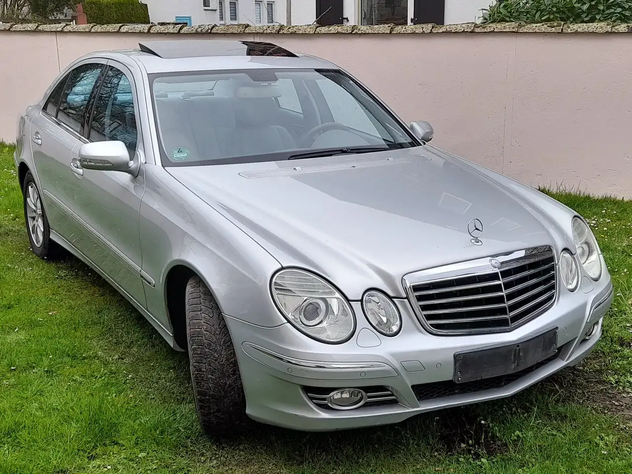 Mercedes-Benz E 280
