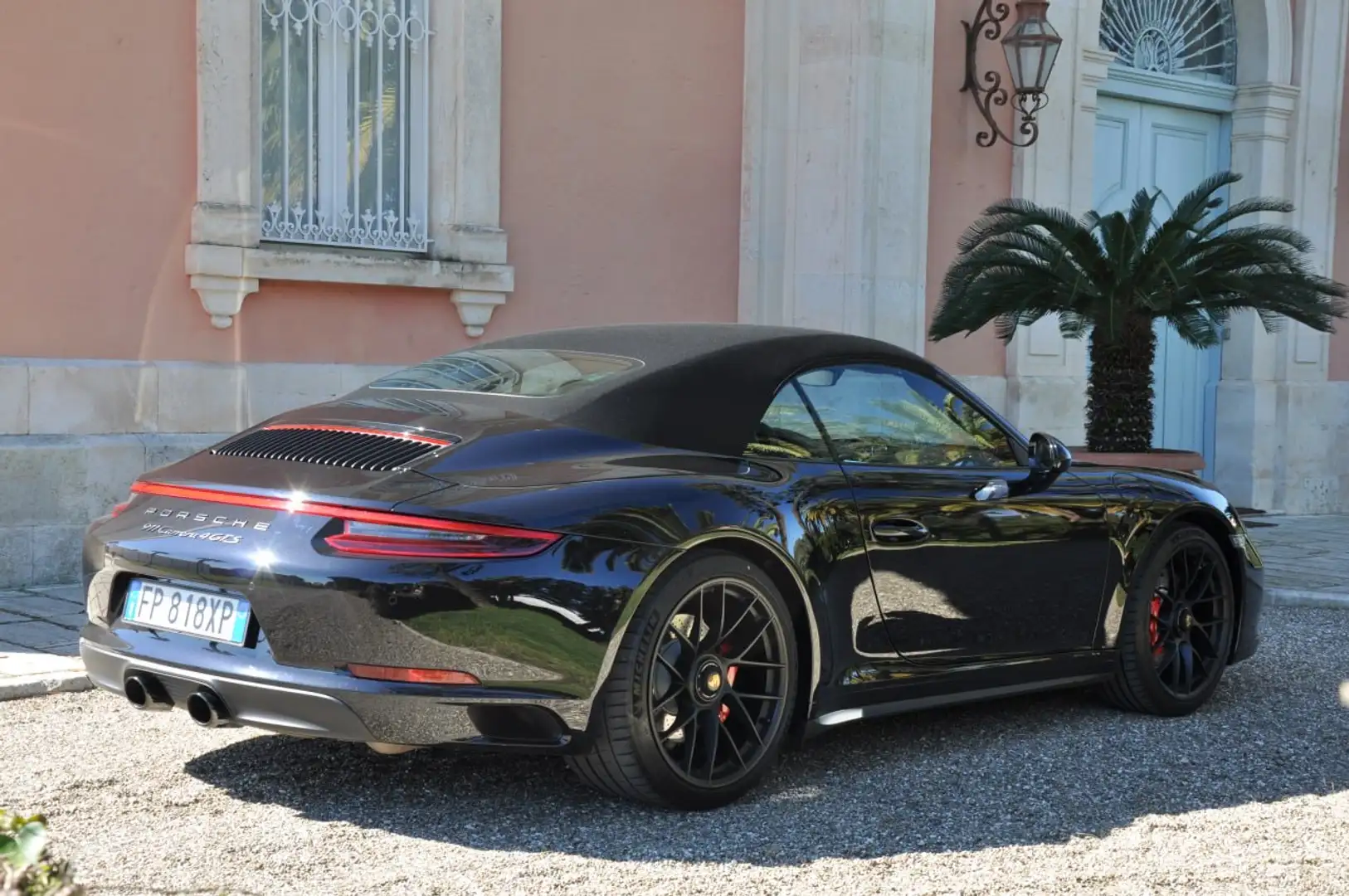 Porsche 991 911 Carrera 4 GTS Cabrio (Porsche Approved) Nero - 2