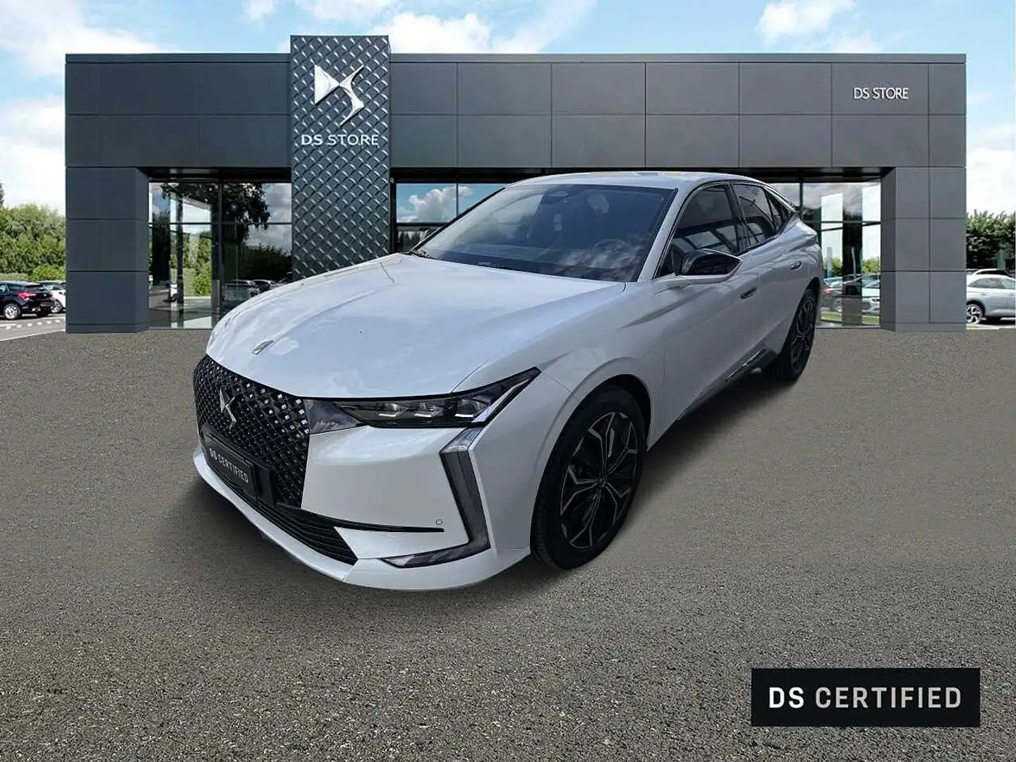 DS Automobiles DS 4 4 DS 4 Hybrid 145 CV Étoile Alcantara Blanc - 1