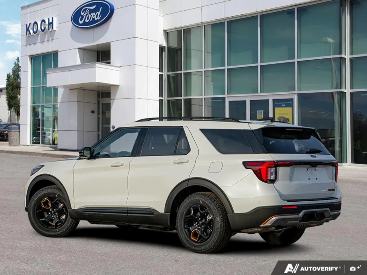 Ford Explorer снимка Ford Explorer