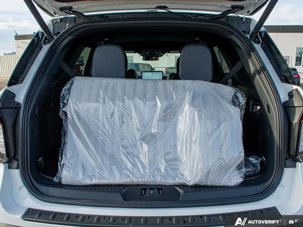 Ford Explorer снимка Ford Explorer