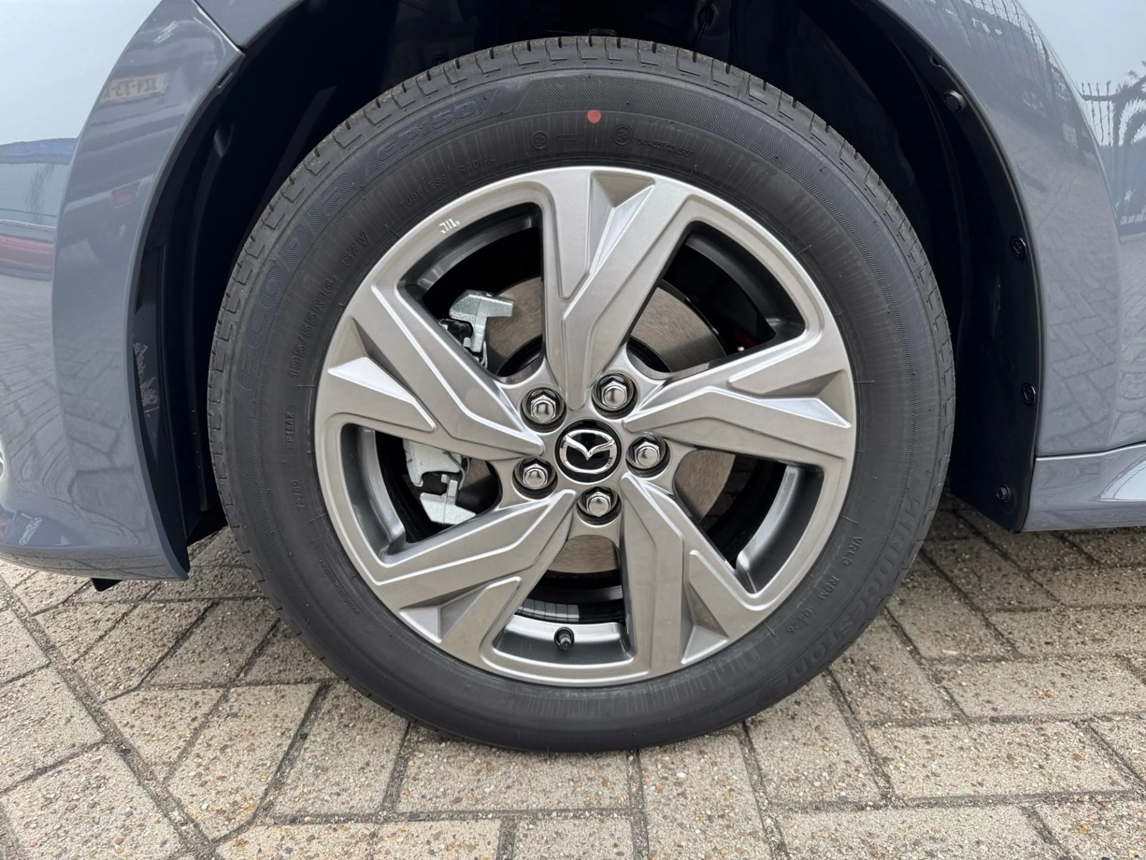 Mazda 2 Hybrid 1.5 Exclusive-line — photo 10
