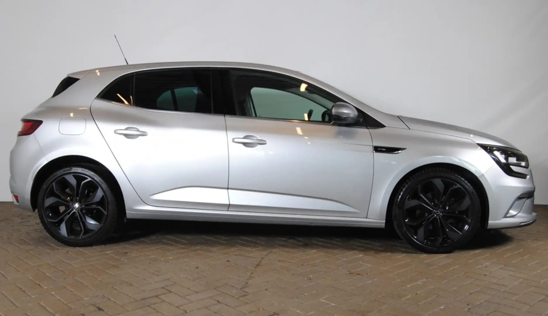 Renault Megane GT-Line || 6 maanden garanti 1.3 TCe Limited Grijs - 2