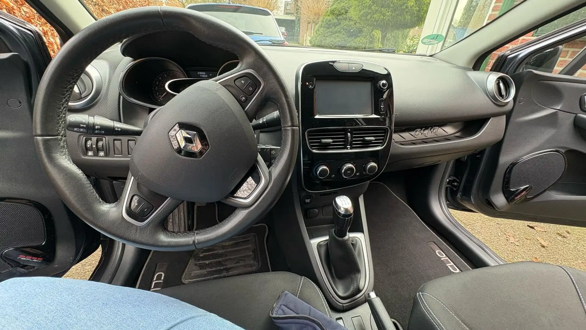 Renault Clio Clio+1.2+Night+ - 1