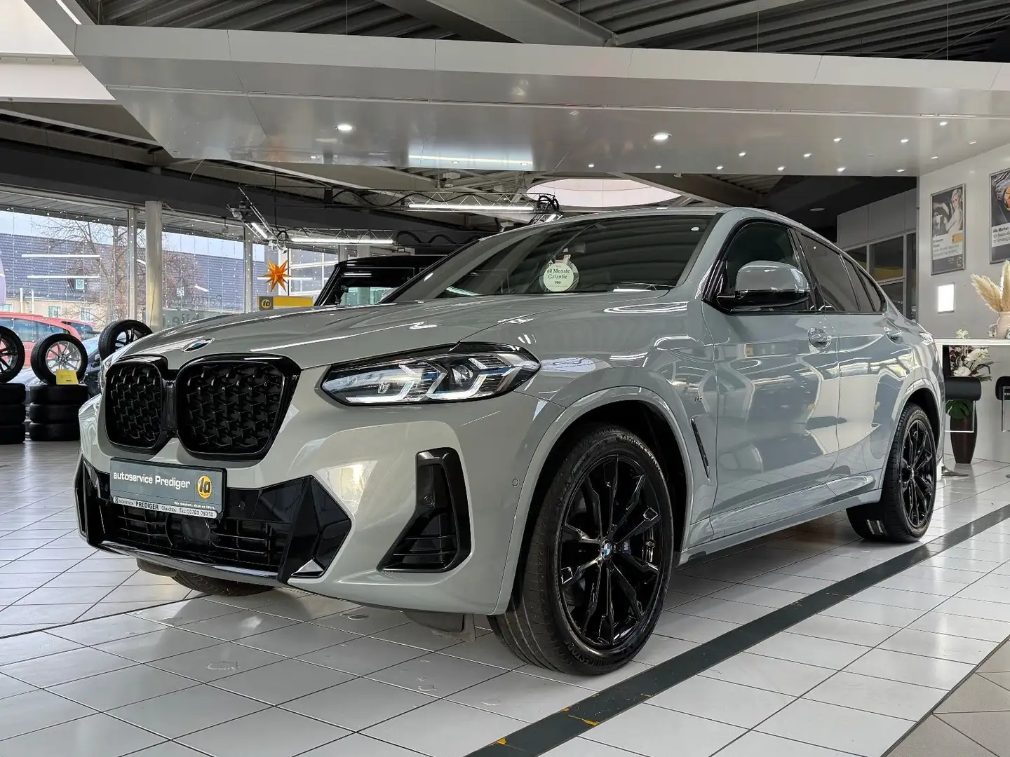 BMW X4 xDrive 30 d M Sport+Head-Up+Standheizung+AHK Grau - 2