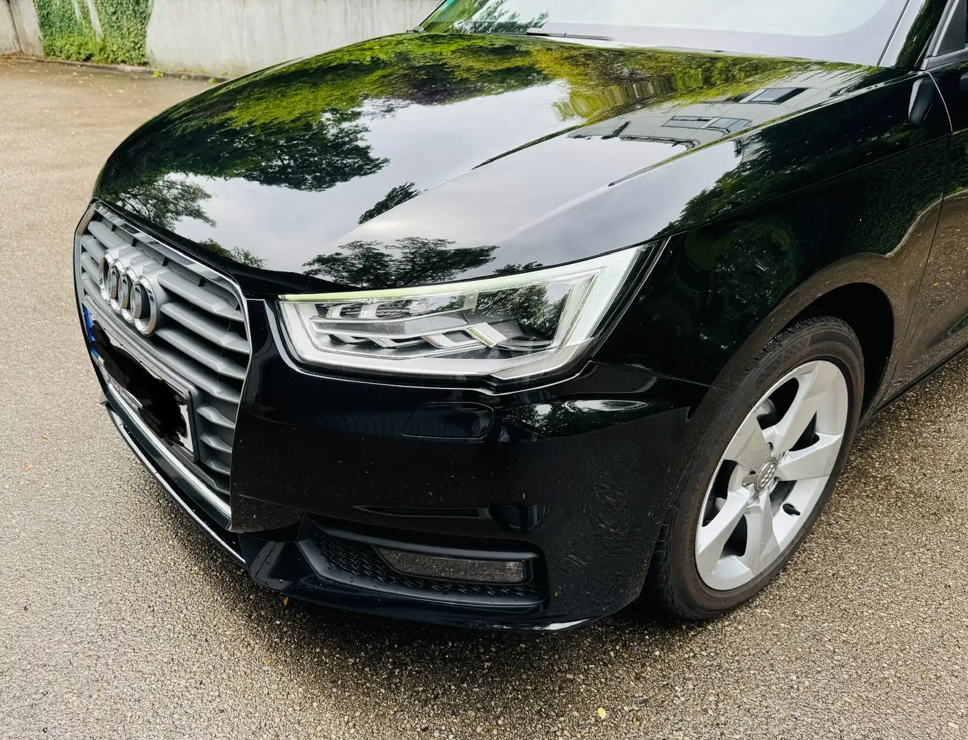 Audi A1 A1 1.0 TFSI ultra S tronic/Navi/1.Hand/8Fach Berei Schwarz - 1