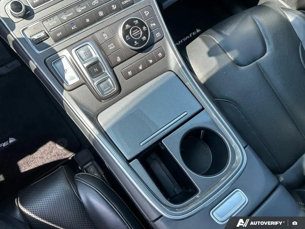 Hyundai SANTA FE снимка Hyundai SANTA FE