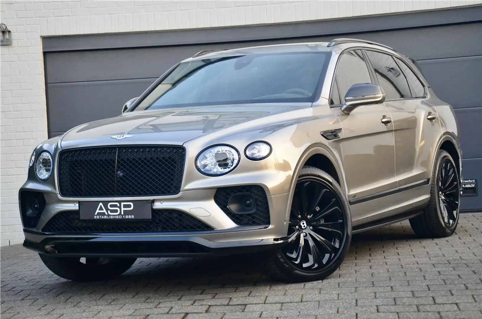Bentley Bentayga 4.0 V8 S | Mulliner | Equestrian Collection 1of 10 Gris - 1