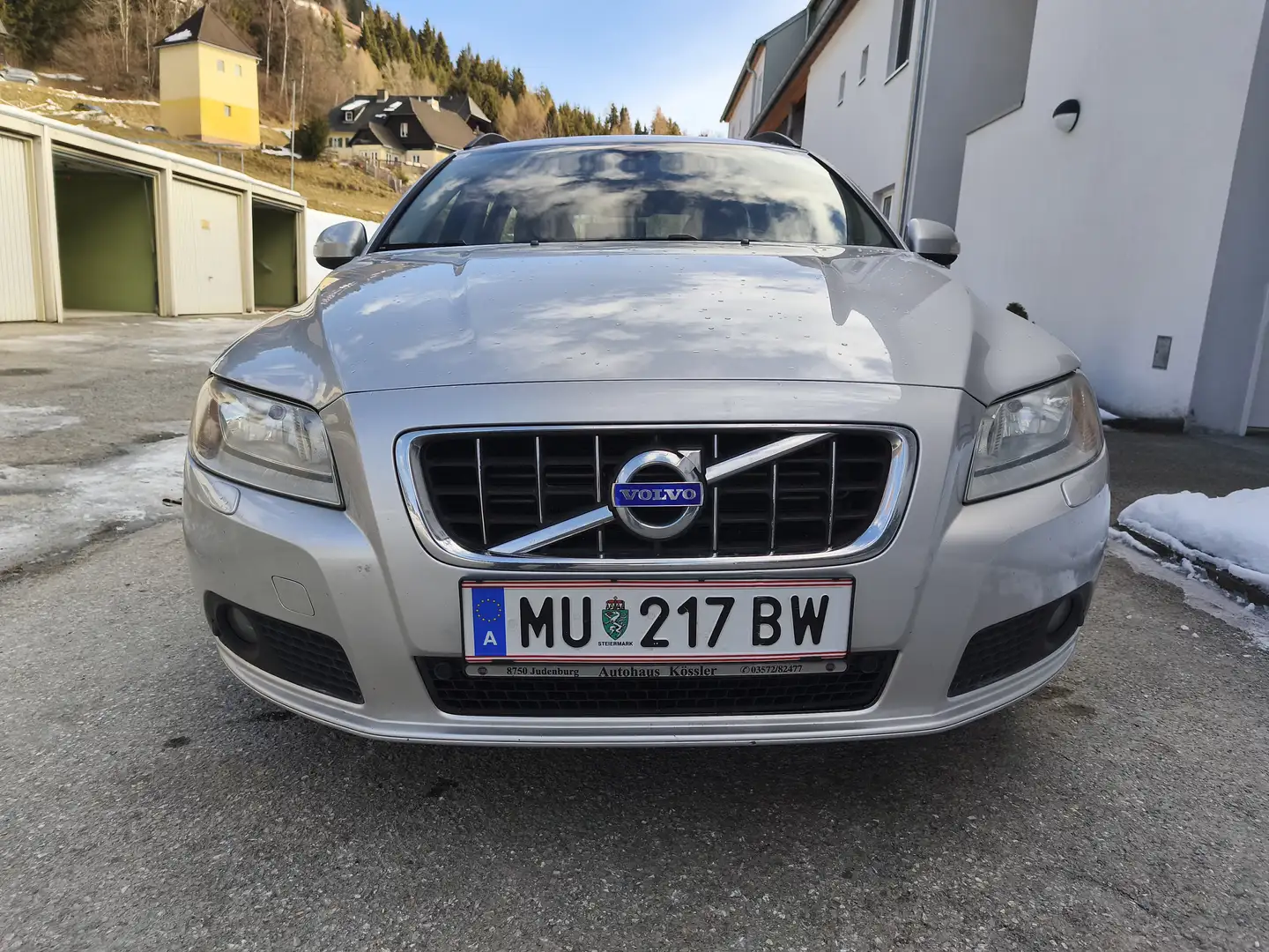 Volvo V70 V70 D5 Kinetic Geartronic Aut. Kinetic - 1