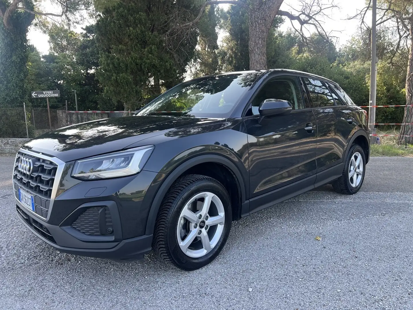 Audi Q2 30 TDI S tronic Business Grigio - 1
