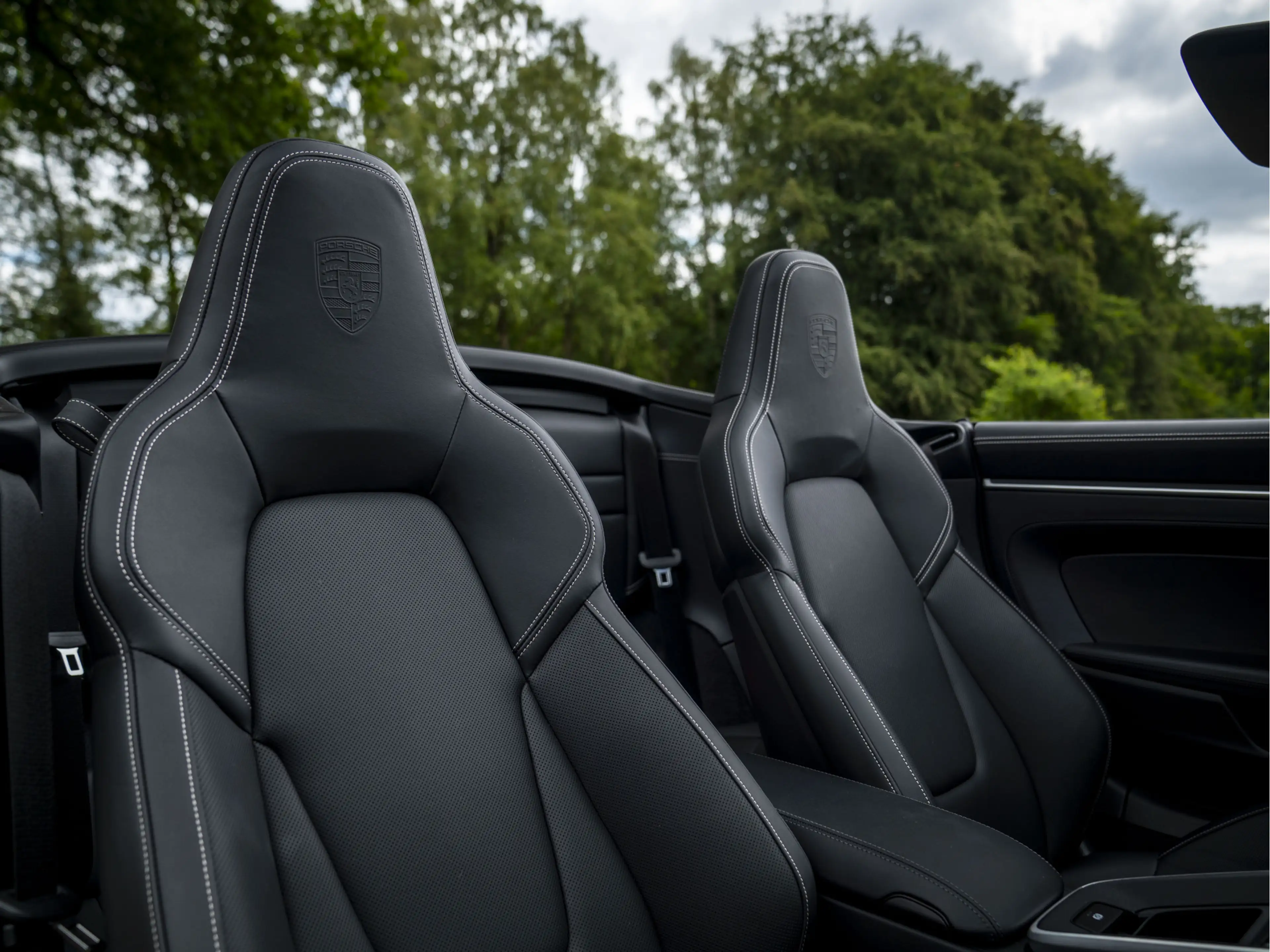 Porsche 992 992-2 Carrera SportDesign | Facelift MY25 | Stoelv — photo 9
