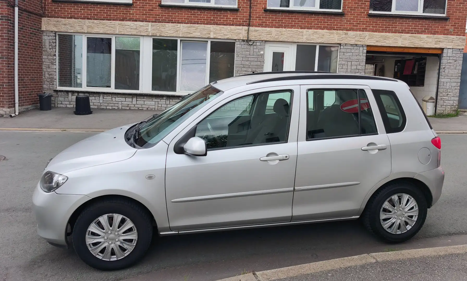 Mazda 2 1.4i 16v TSi Gris - 2