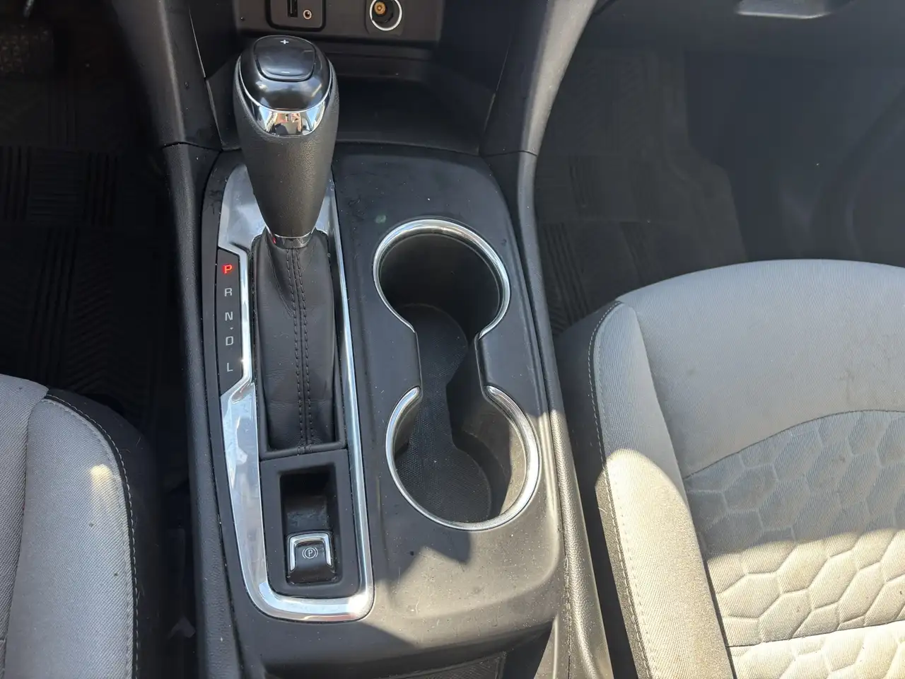 Chevrolet Equinox photo Chevrolet Equinox