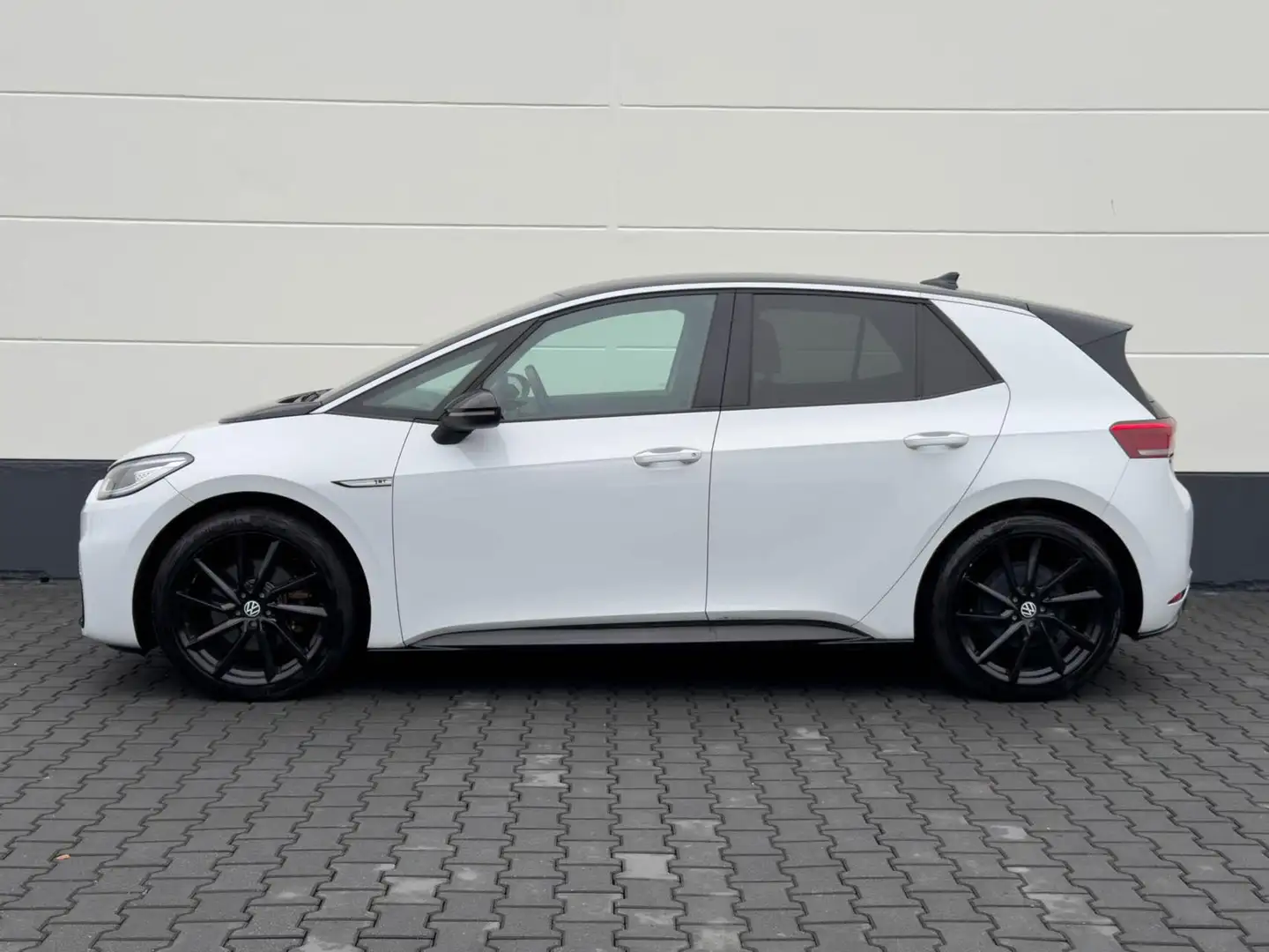Volkswagen ID.3 First Plus 58 kWh | IQ Light | Blackpack | 20" Vel Bianco - 2