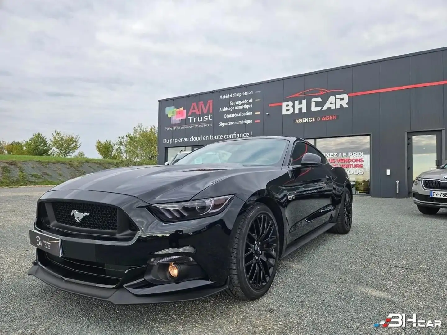 Ford Mustang FASTBACK 5.0 V8 421 GT BVA Zwart - 1