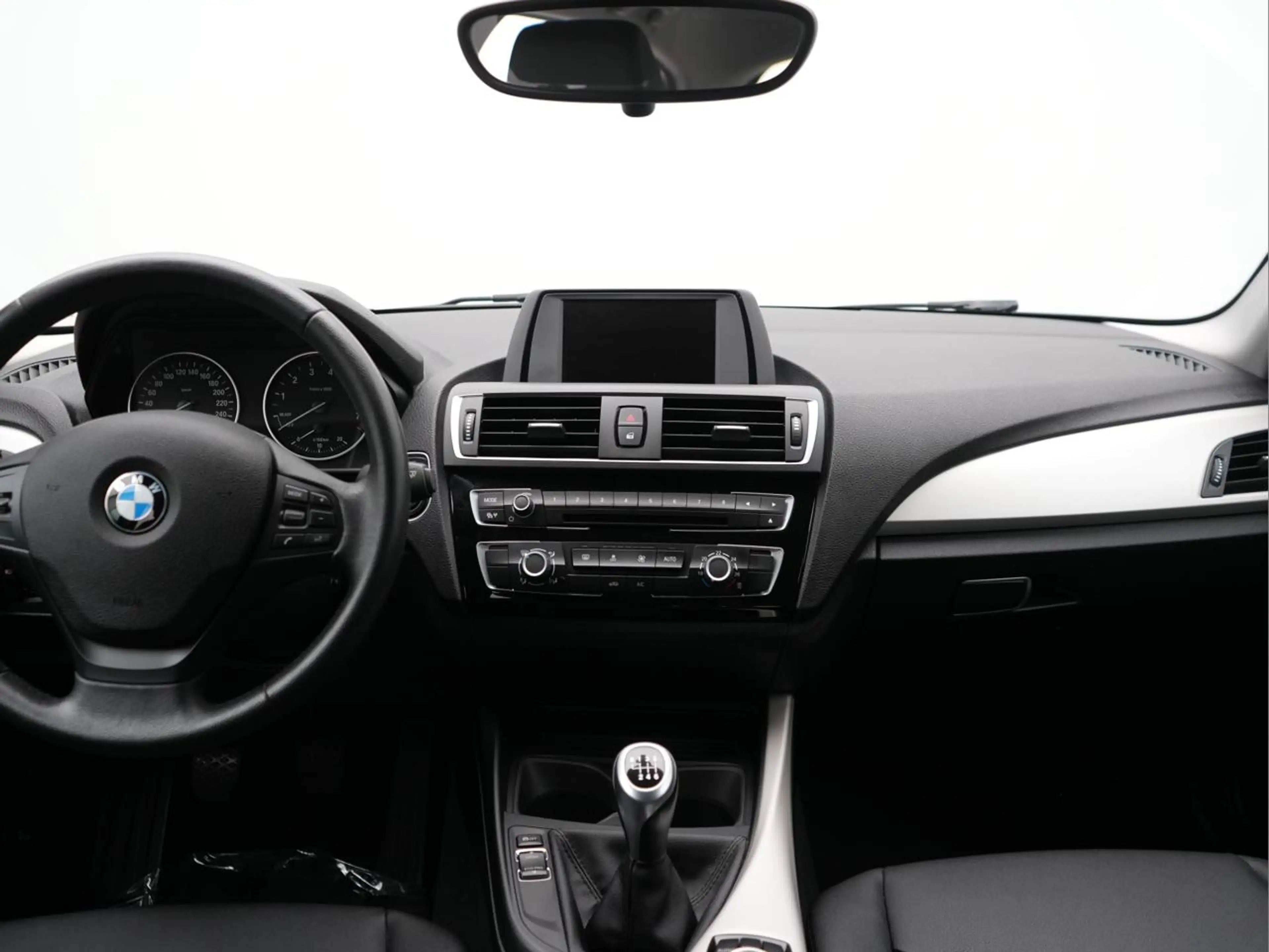 BMW 116 116i — photo 12