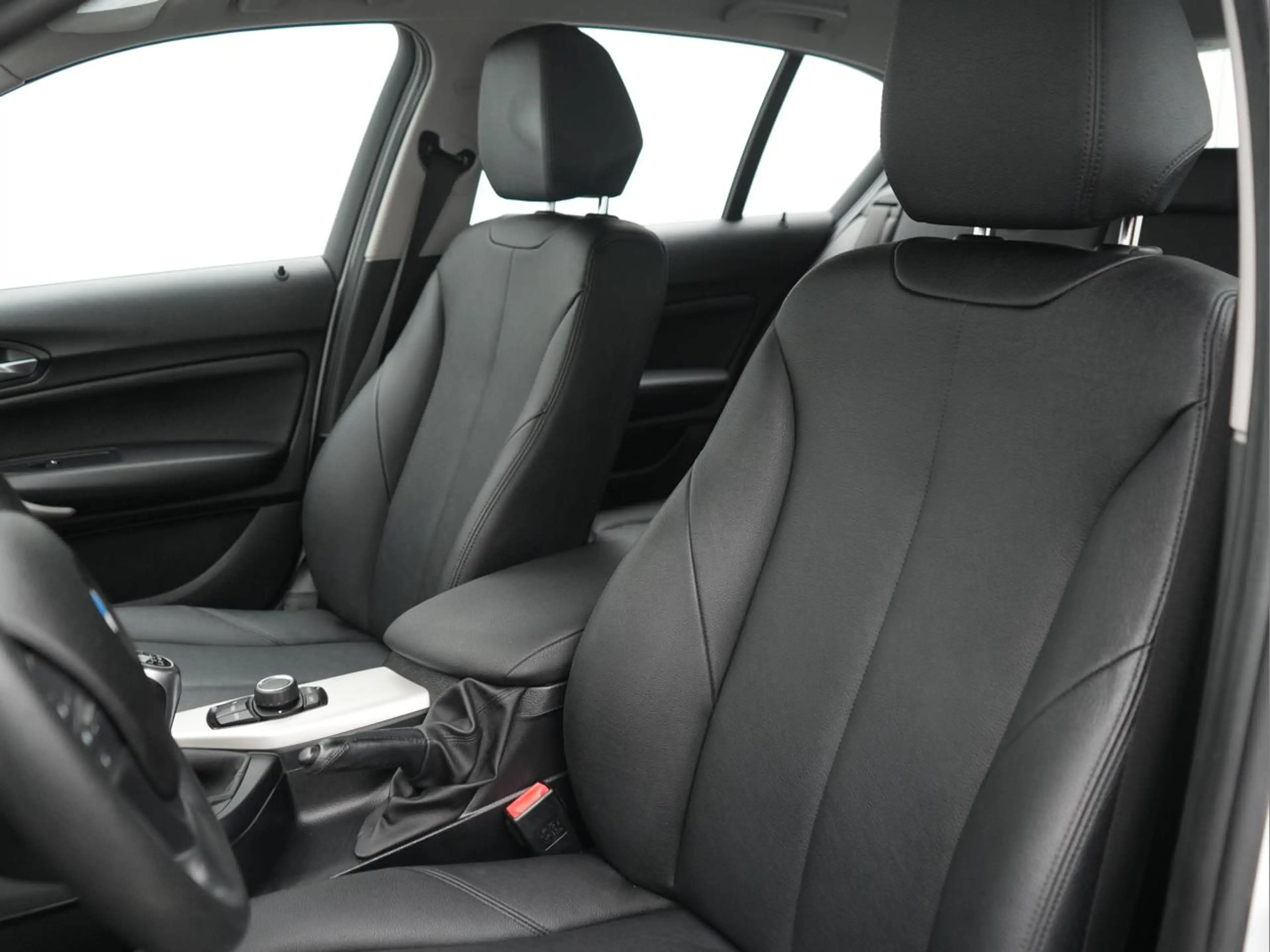 BMW 116 116i — photo 8