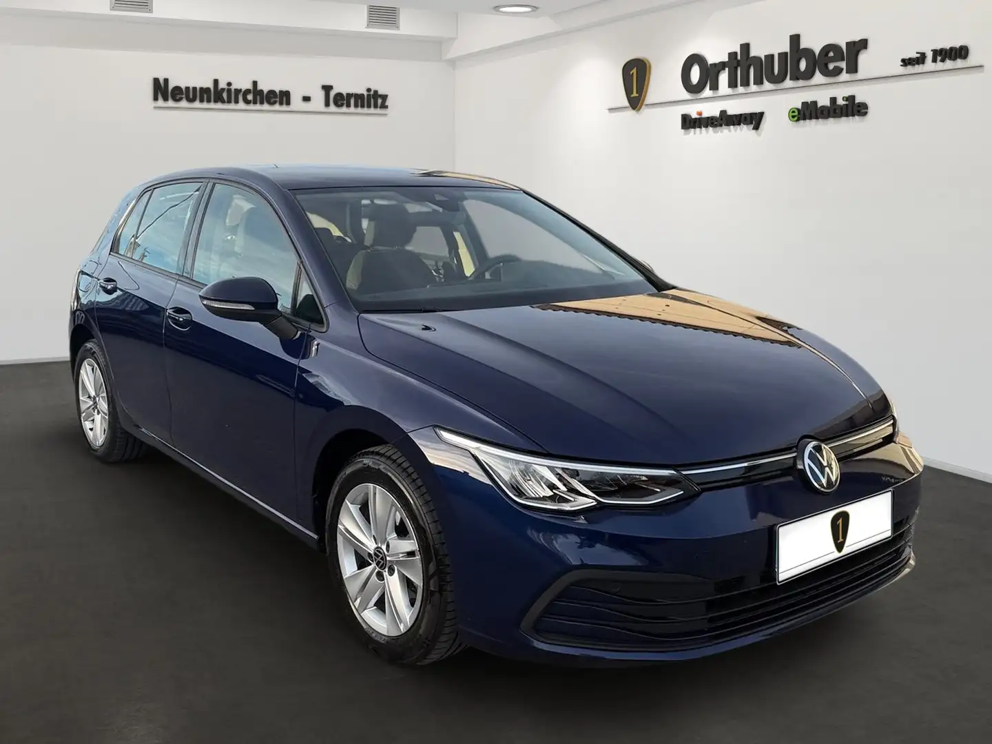 Volkswagen Golf VIII Lim. Life eTSI Blau - 2