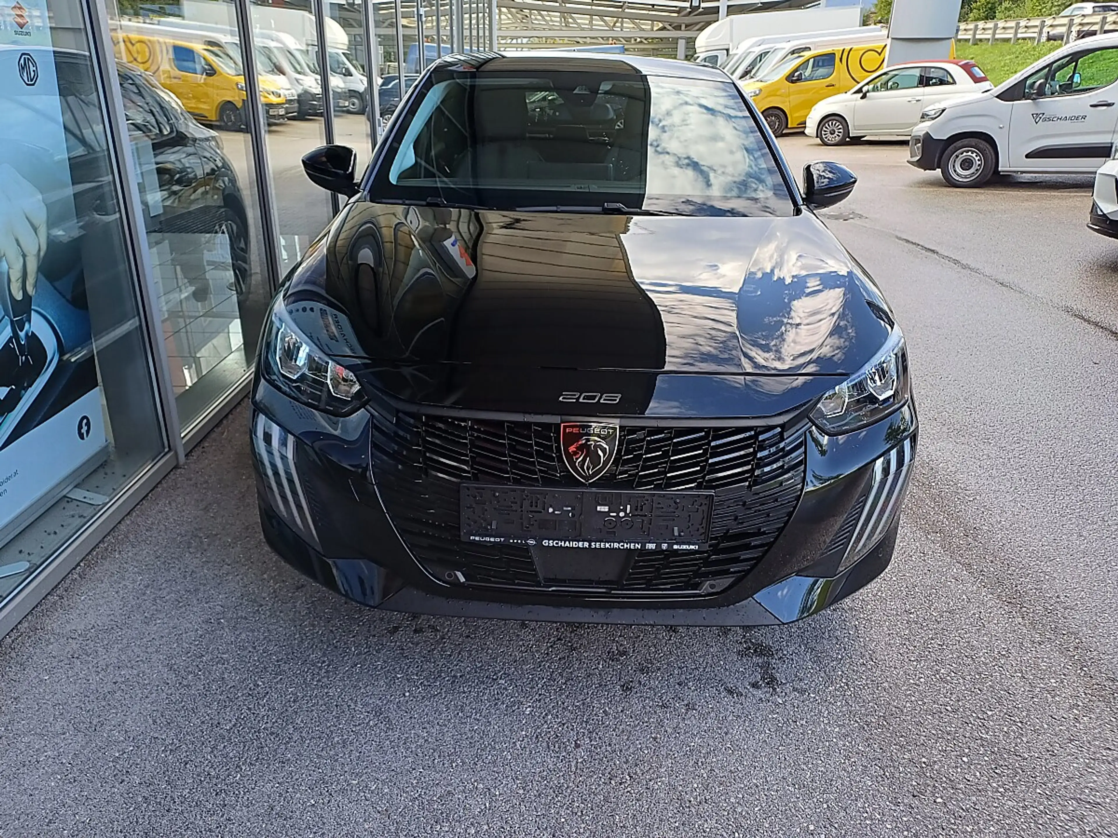Peugeot 208 PureTech 100 S&S Allure — photo 3