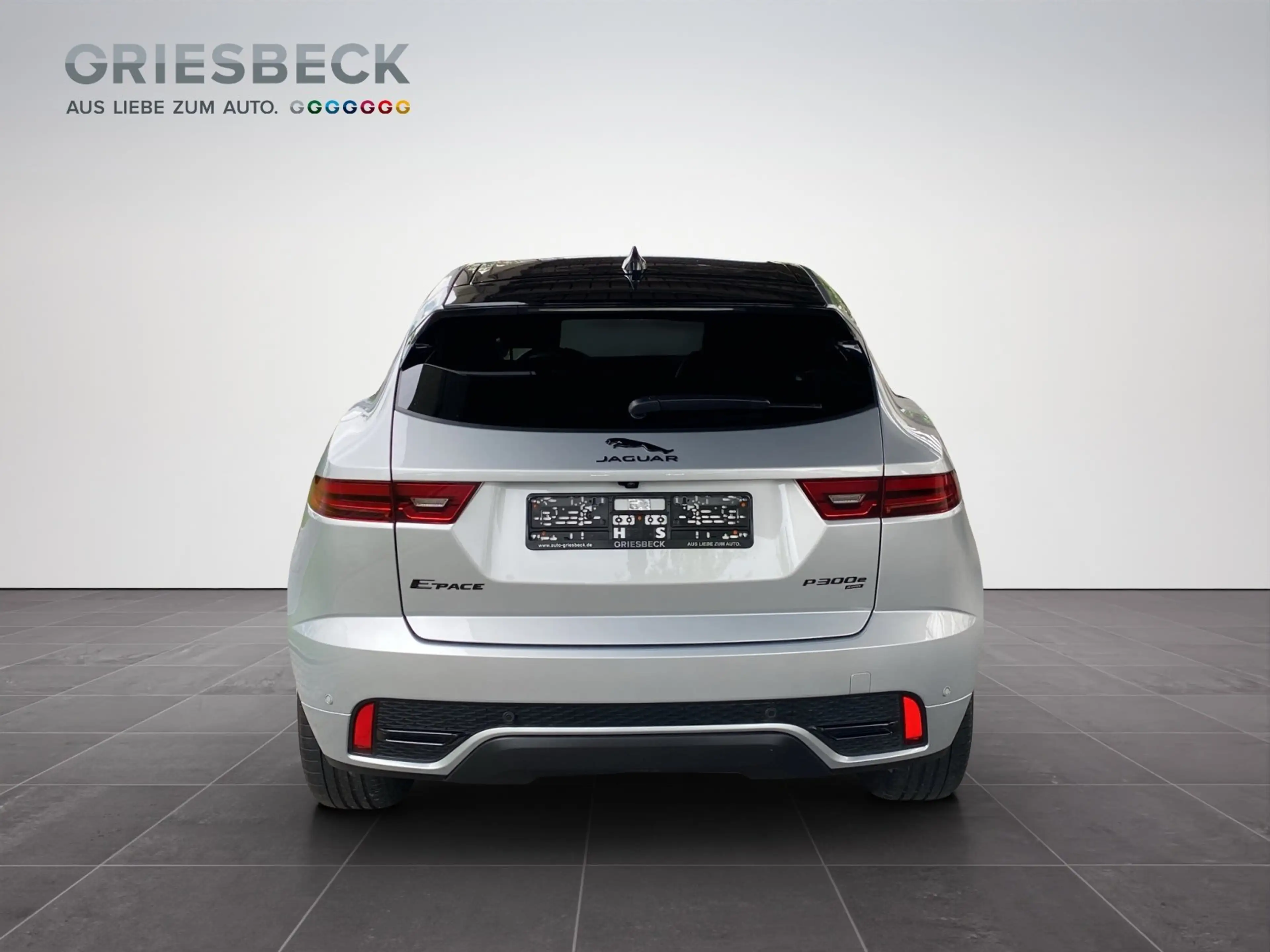 Jaguar E-Pace P300e R-Dynamic HSE ACC+AHK+LED+Navi+SHZ — photo 4