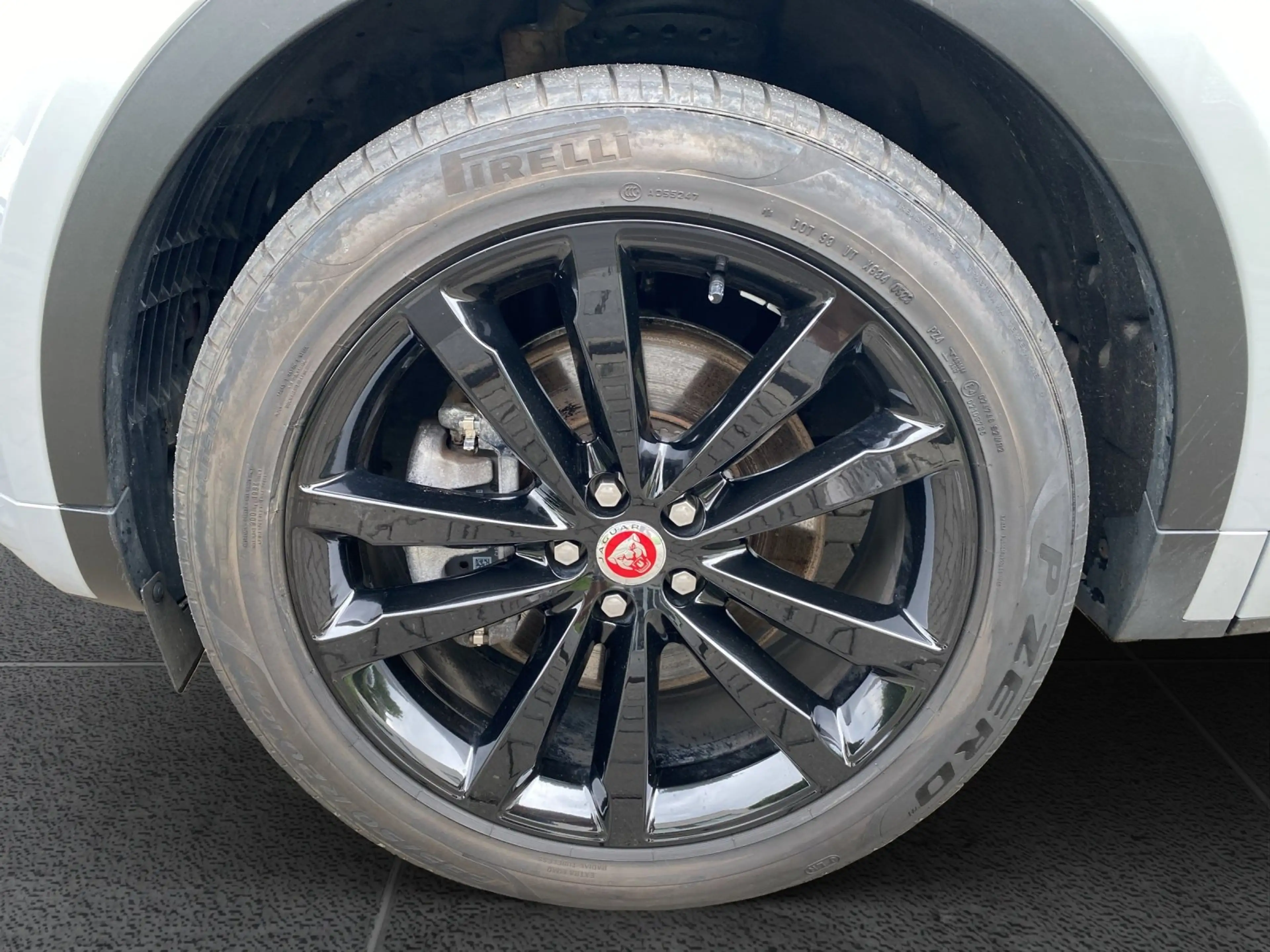 Jaguar E-Pace P300e R-Dynamic HSE ACC+AHK+LED+Navi+SHZ — photo 15
