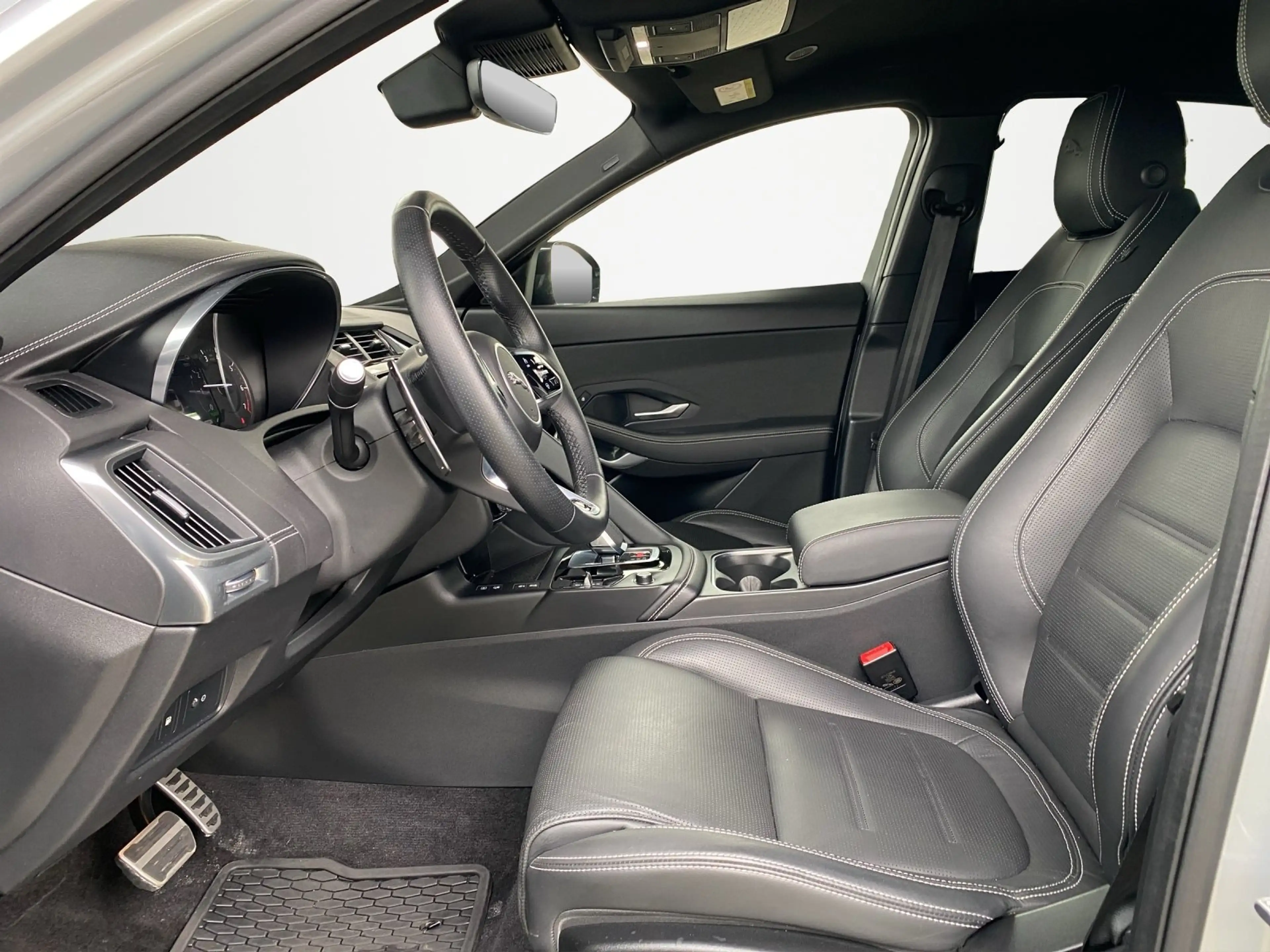 Jaguar E-Pace P300e R-Dynamic HSE ACC+AHK+LED+Navi+SHZ — photo 7