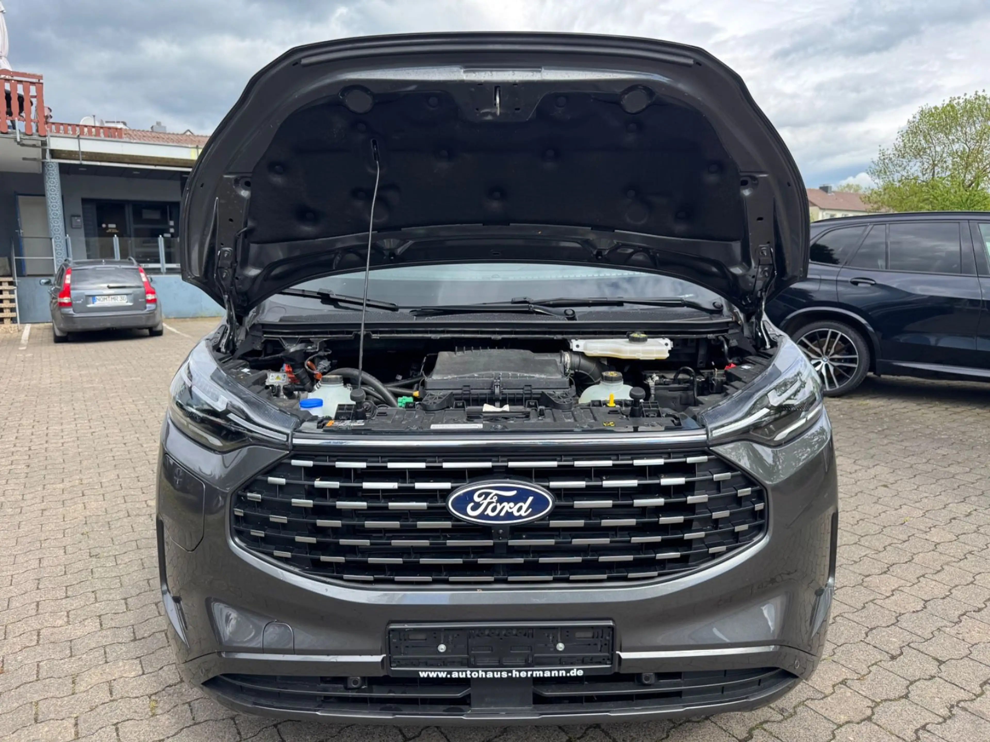 Ford Tourneo Custom Bus Plug-in Hybrid 340 L2 Tourneo — photo 10