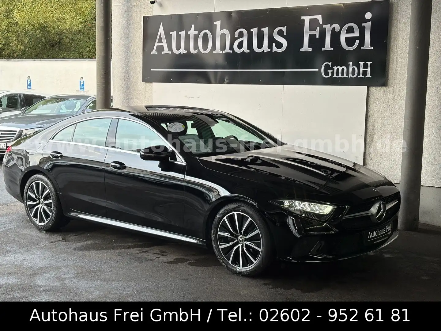 Mercedes-Benz CLS 220 d Avantgarde*1.HAND*LED*KAMERA*AMBIENTE* Noir - 1