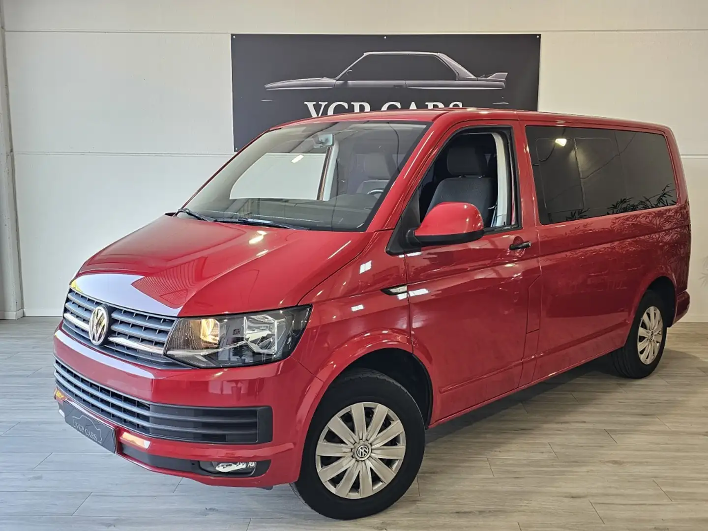 Volkswagen VOLKSWAGEN Caravelle Monovolumen  Automático de 4 Rojo - 1