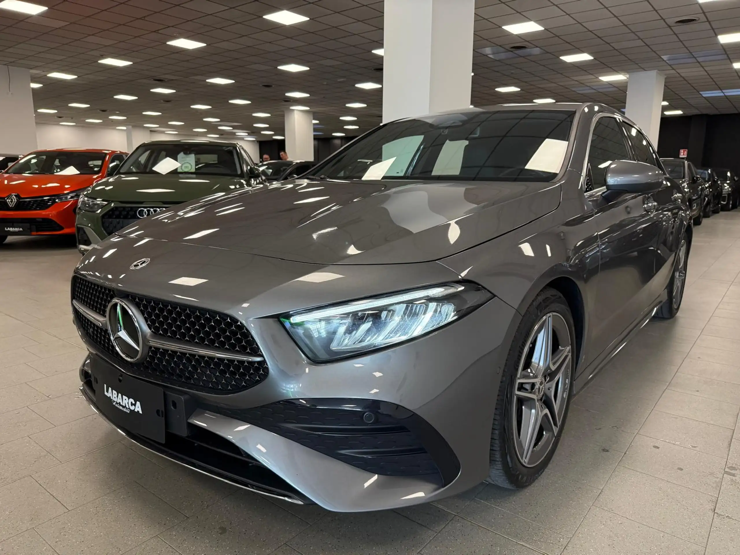 Mercedes-Benz A 200 2025