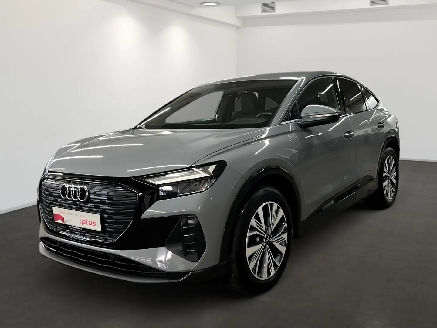 Audi Q4 e-tron 35 S-Line LED DAB Rückfahrk. Grau - 2