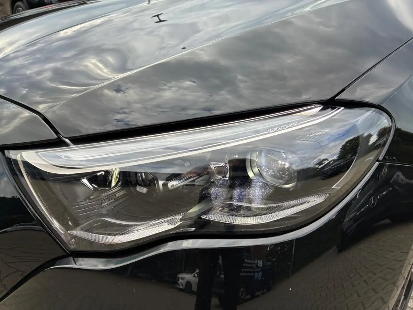 Mercedes-Benz E 400 e 4M Avantg. Panorama DigitalL. Distronic Schwarz - 2