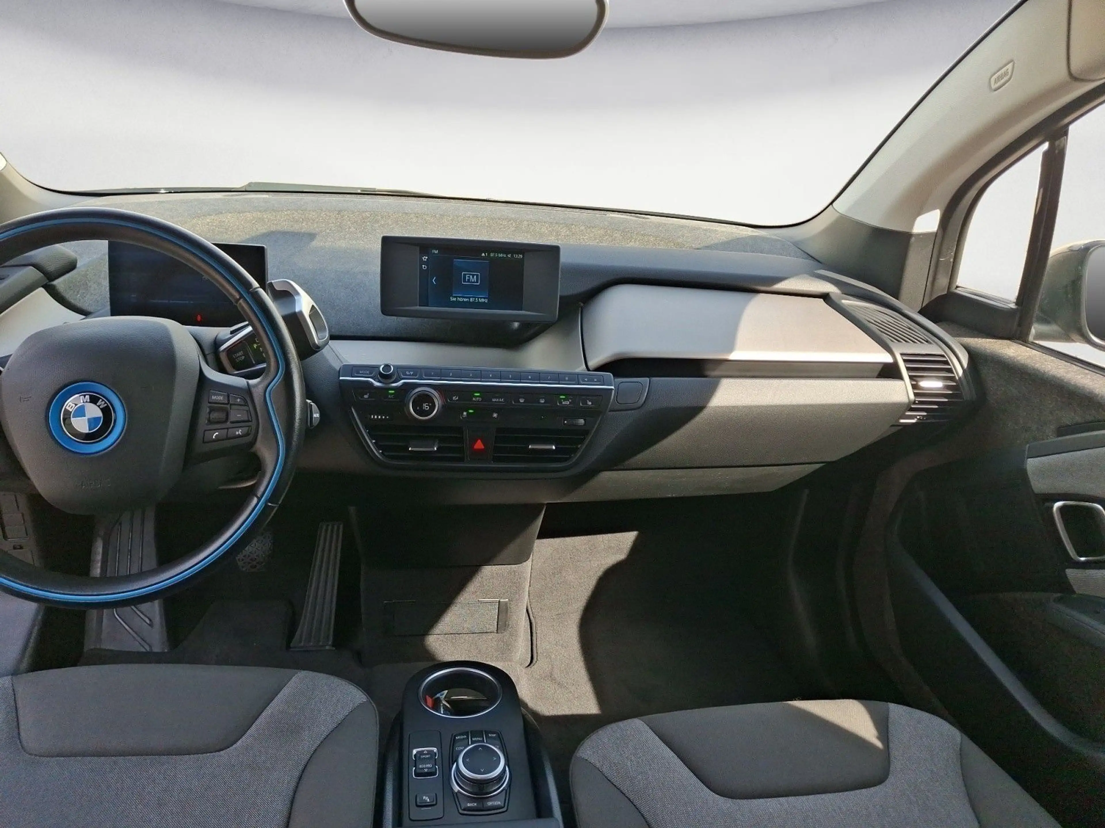 BMW i3 s (120 Ah), *Kamera*NaviRTTI*LED*PDC*SHZ*DAB* — photo 15
